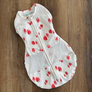 Happiest Baby SNOO Sleep Sack in Ivory Strawberries